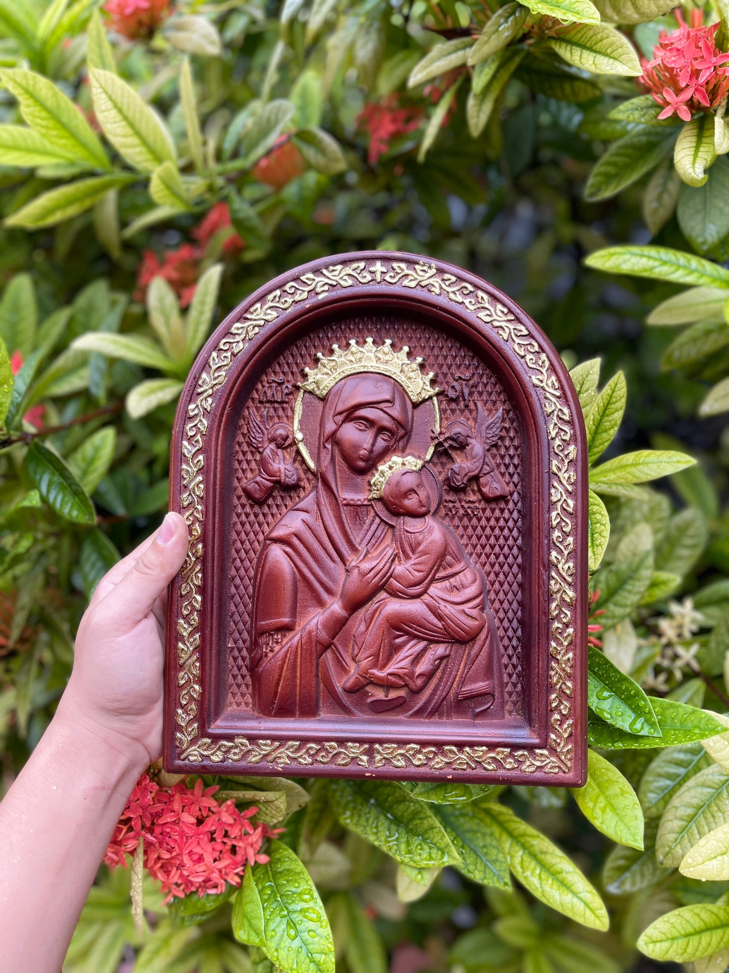 Our Lady of Perpetual Help – Hand-Carved Virgin Mary Icon | Catholic Wall Art | Wooden Religious Plaque | Marian Home Decor
